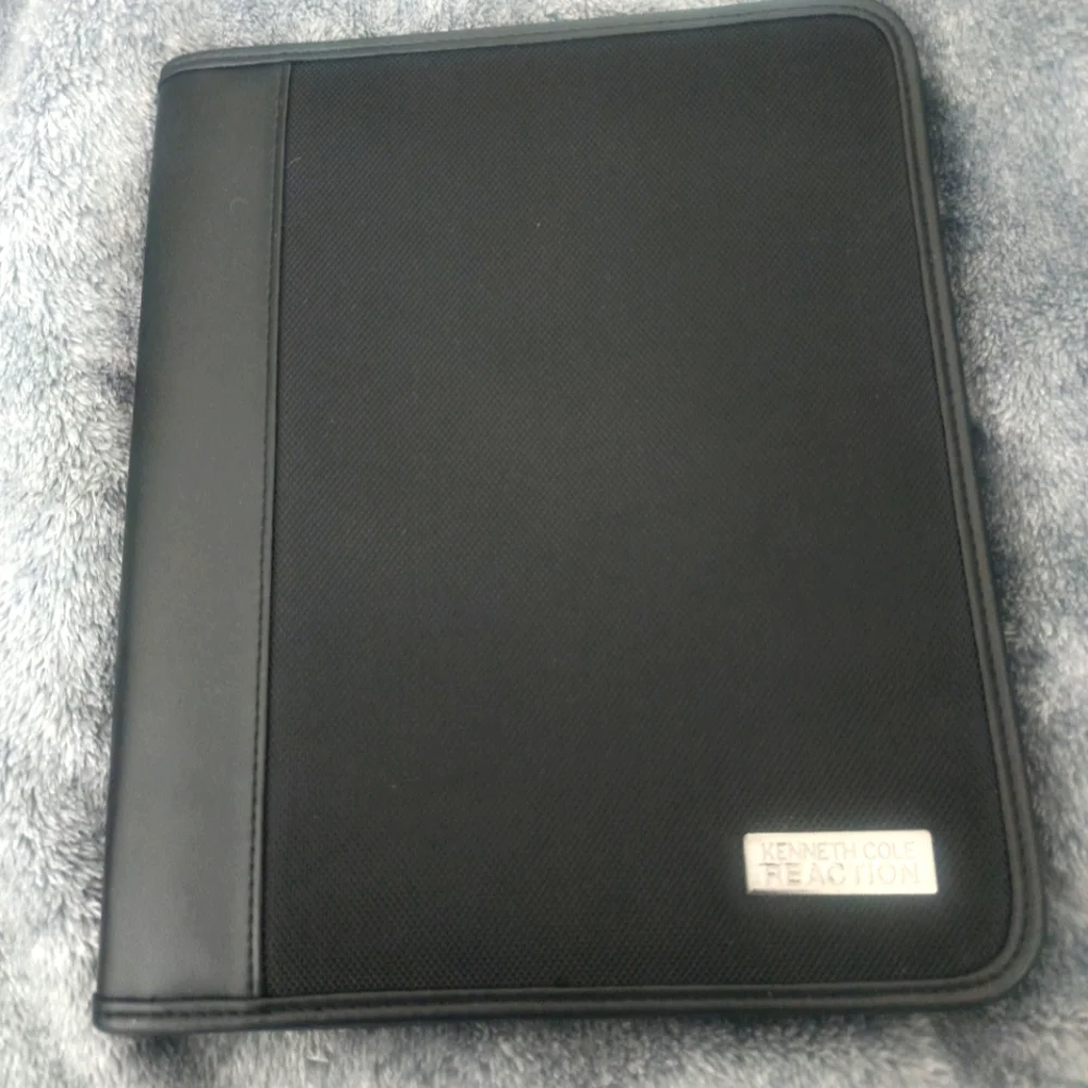 KENNETH COLE REACTION TABLET CASE